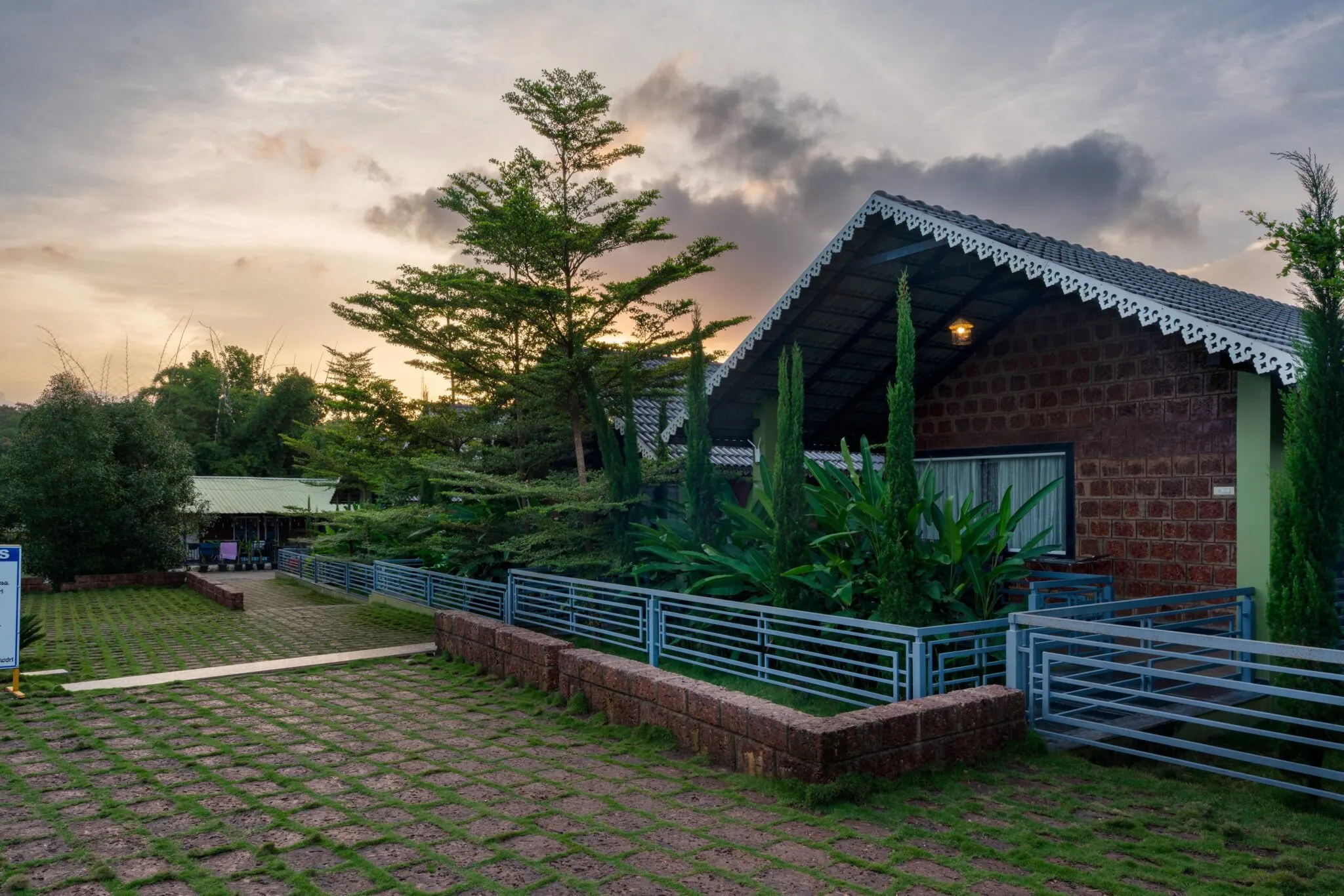 nearby-resorts-2048x1366